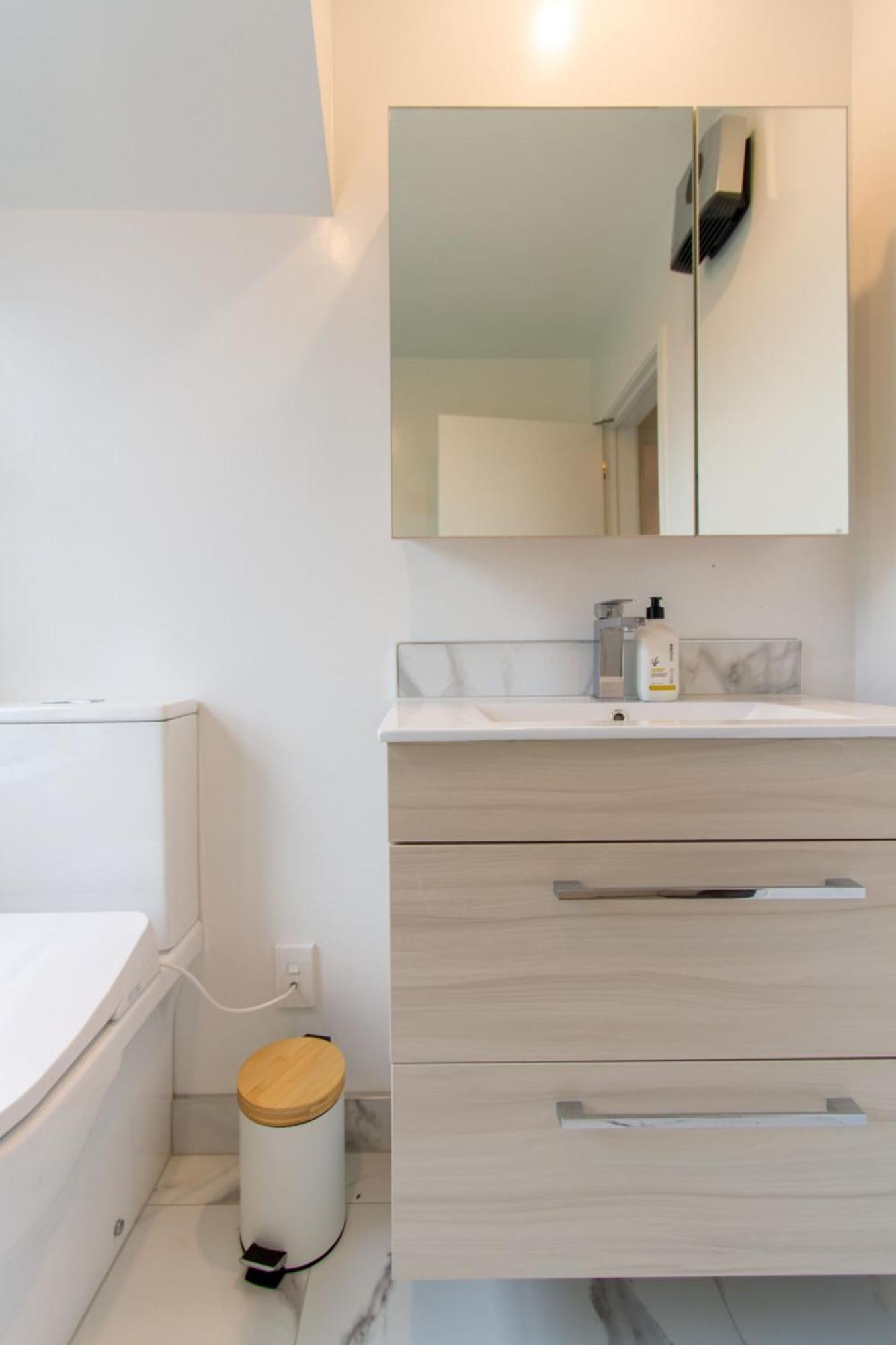 Gorgeous In Green - 2 Bed Central Oasis W/King Bed Christchurch Exteriér fotografie