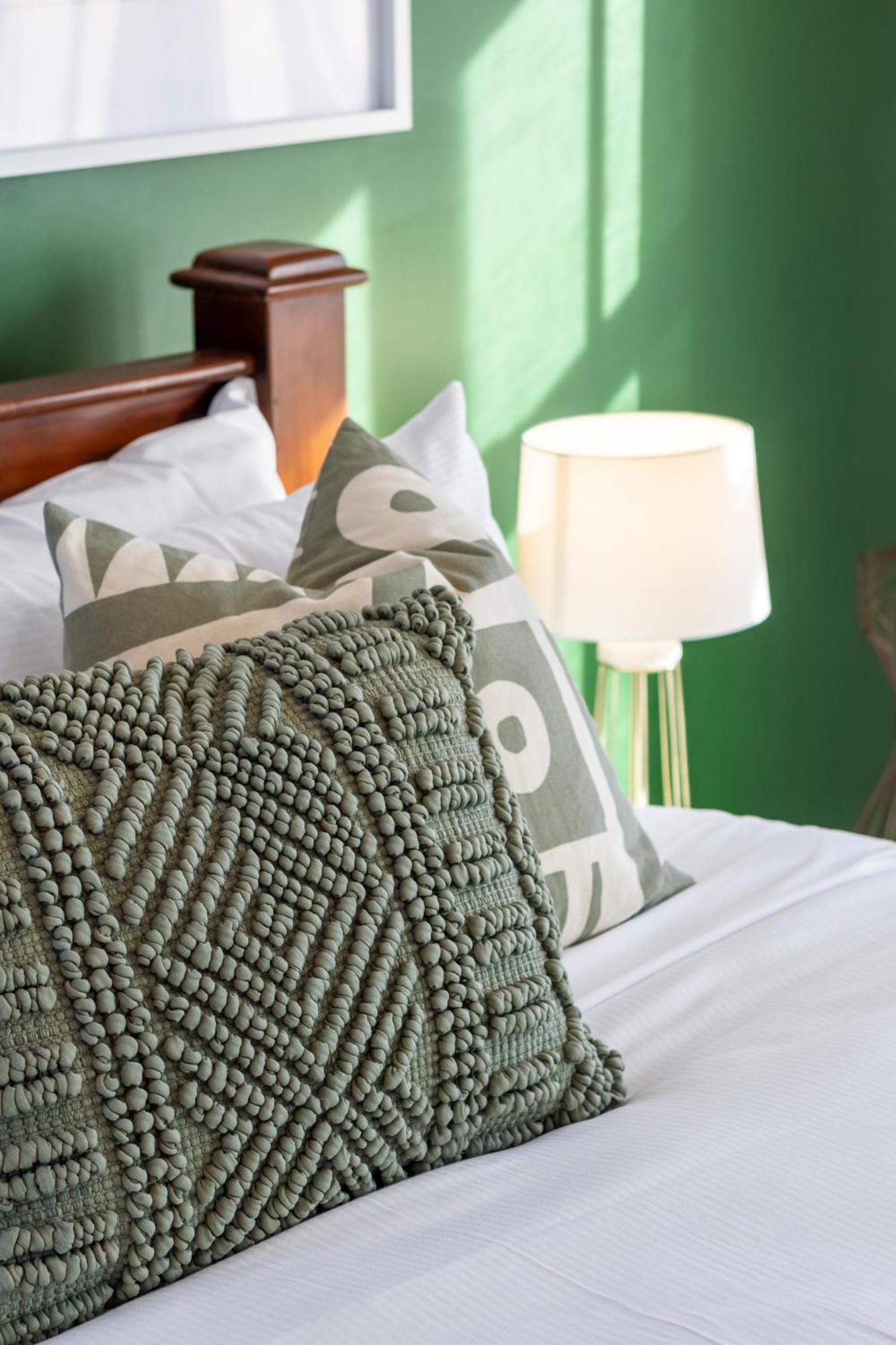 Gorgeous In Green - 2 Bed Central Oasis W/King Bed Christchurch Exteriér fotografie